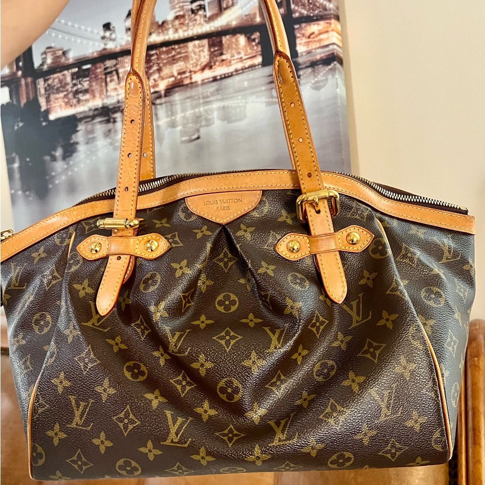Authentic Louis Vuitton Tivoli GM Shoulder bag